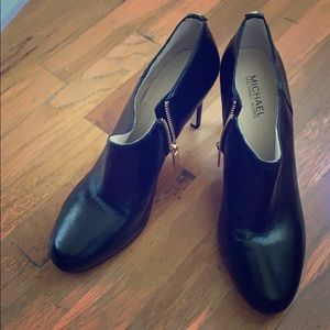 Michael KORS black ankle boots